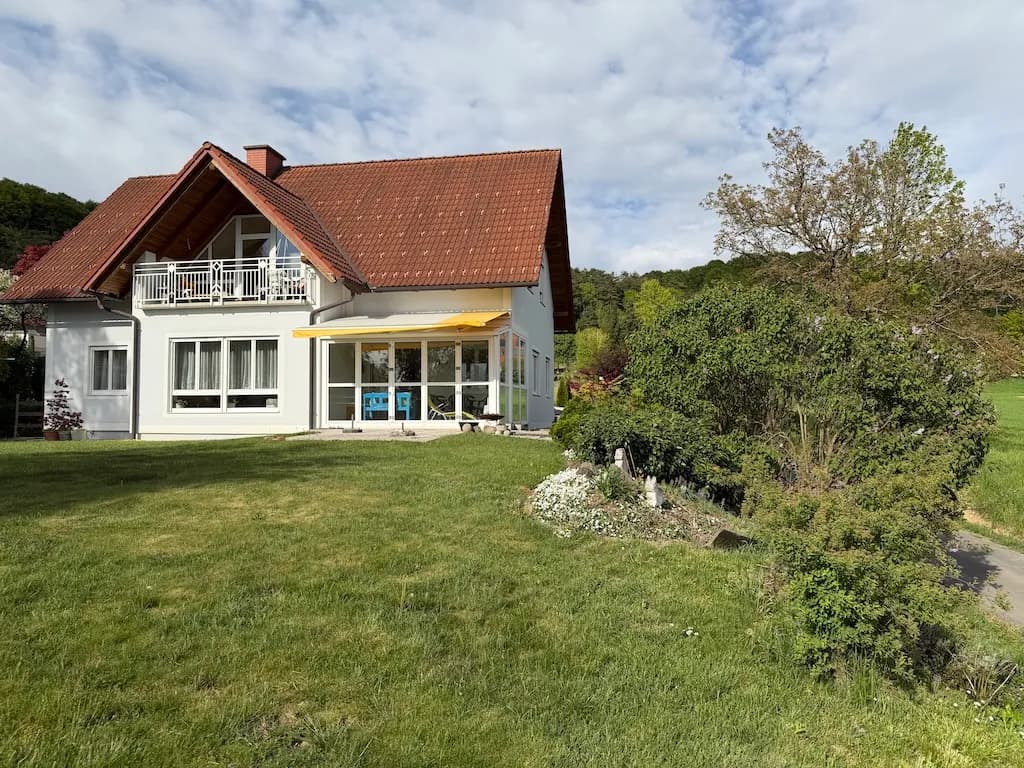 6-Zimmer-Haus kaufen in Südoststeiermark – 150 m², € 398.000 – Bild 1 von 96