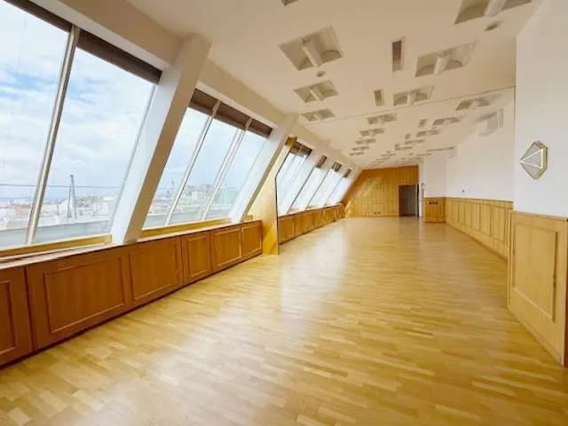 Gewerbeimmobilie mieten in Wien – 298 m², € 4.960