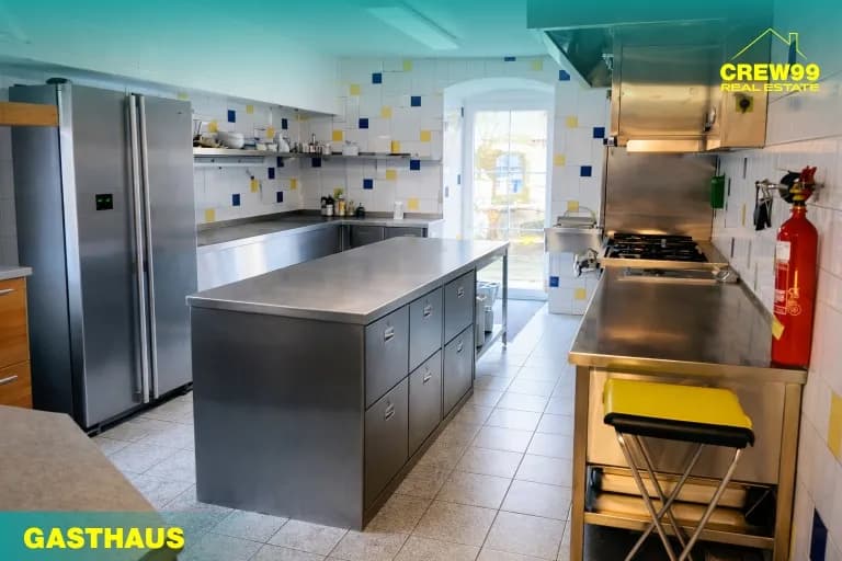 12-Zimmer-Gewerbeimmobilie kaufen in Linz – 370 m², € 849.000 – Bild 2 von 36