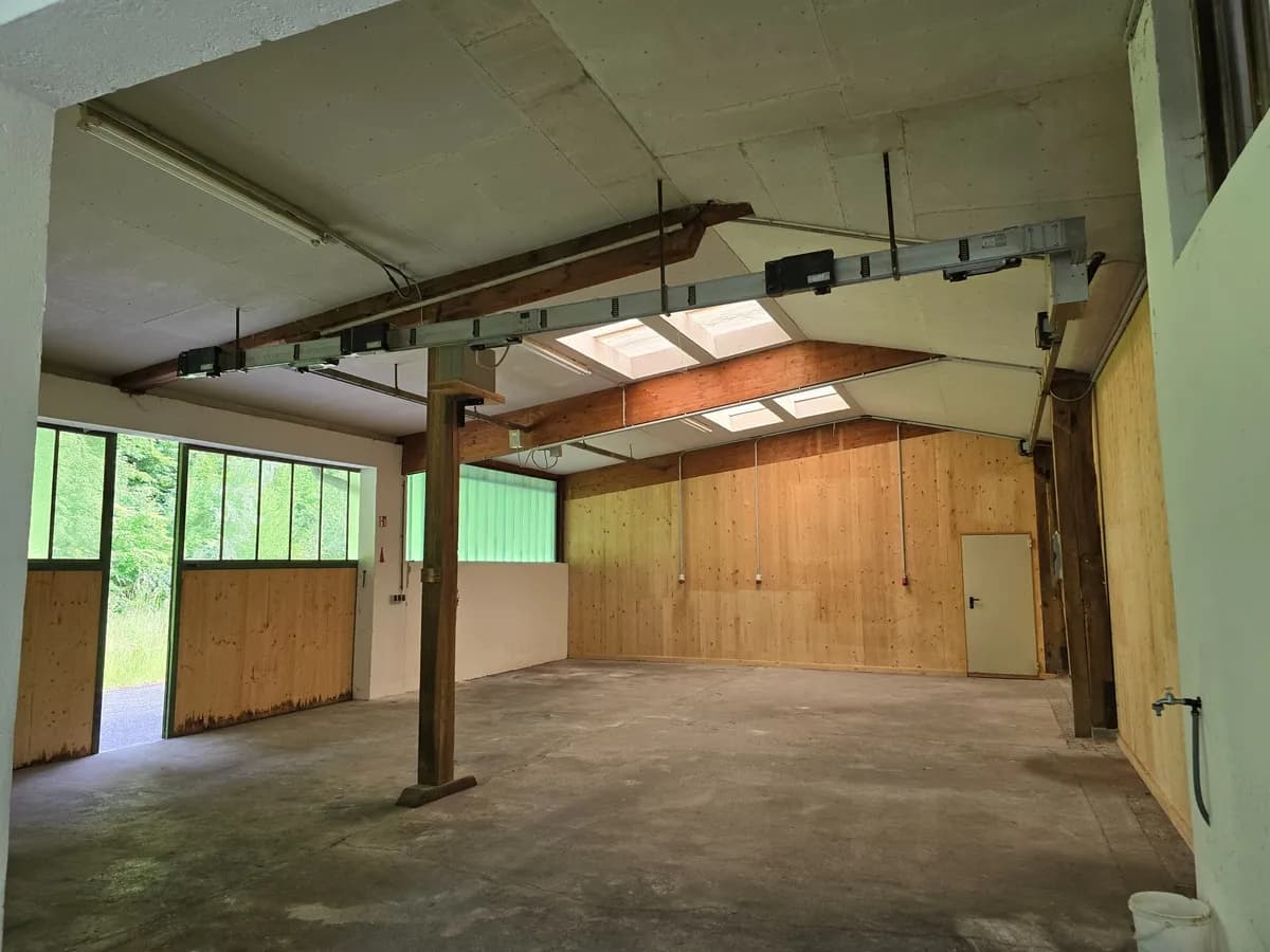 2-Zimmer-Gewerbeimmobilie mieten in Braunau am Inn – 133 m², € 930 – Bild 1 von 3