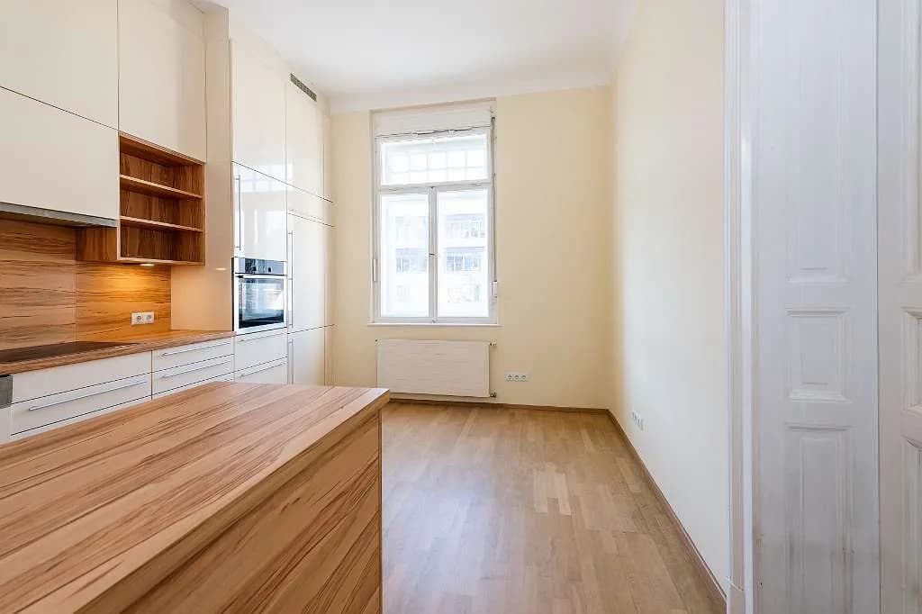 4-Zimmer-Wohnung mieten in Graz – 158 m², € 500 – Bild 3 von 12