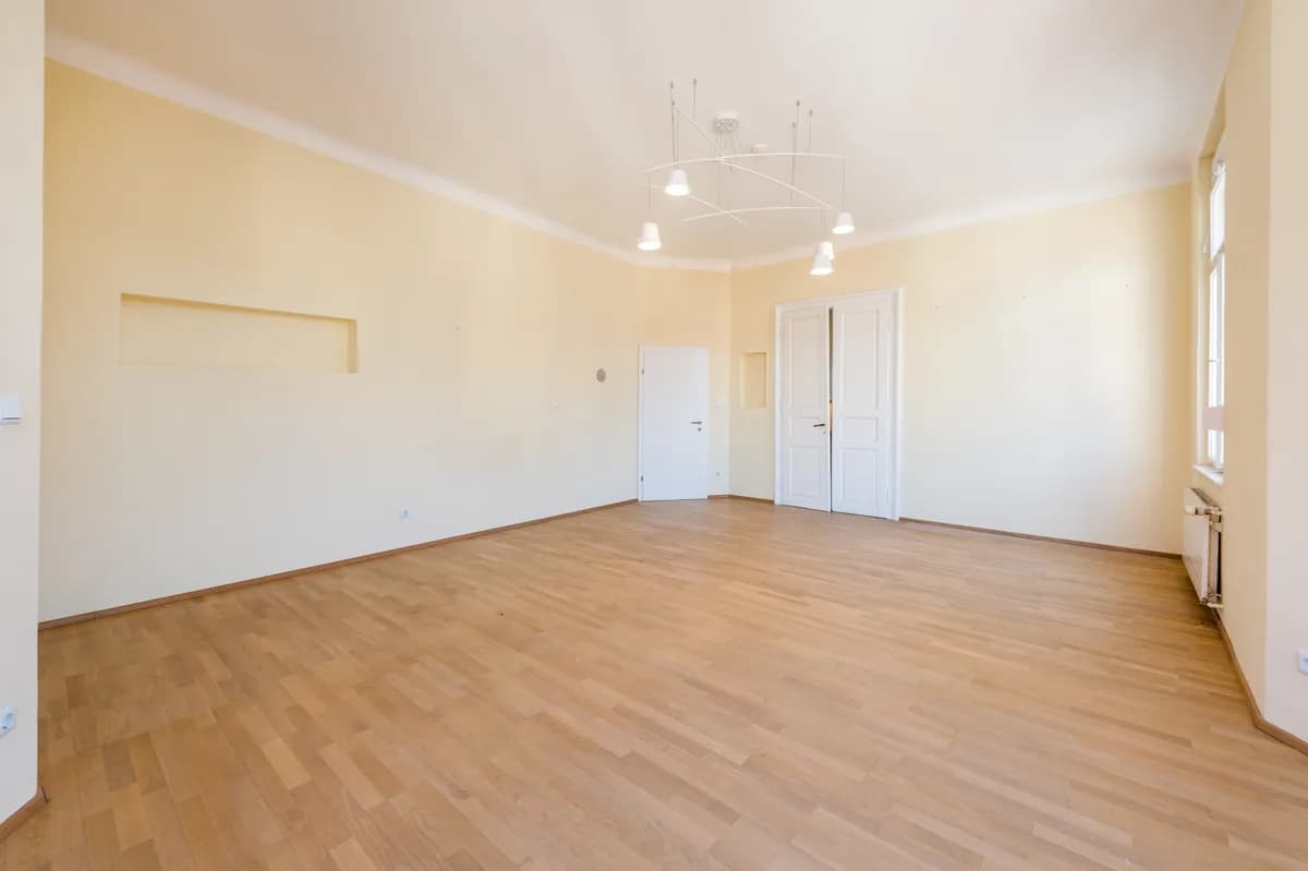 4-Zimmer-Wohnung mieten in Graz – 158 m², € 500 – Bild 9 von 12