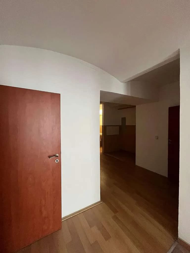 13-Zimmer-Immobilie mieten in Wien – 232 m², € 3.177 – Bild 3 von 60
