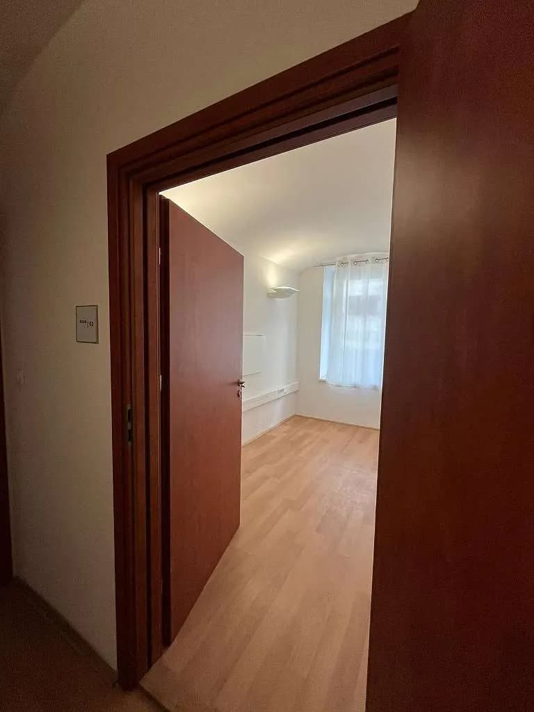 13-Zimmer-Immobilie mieten in Wien – 232 m², € 3.177 – Bild 5 von 60