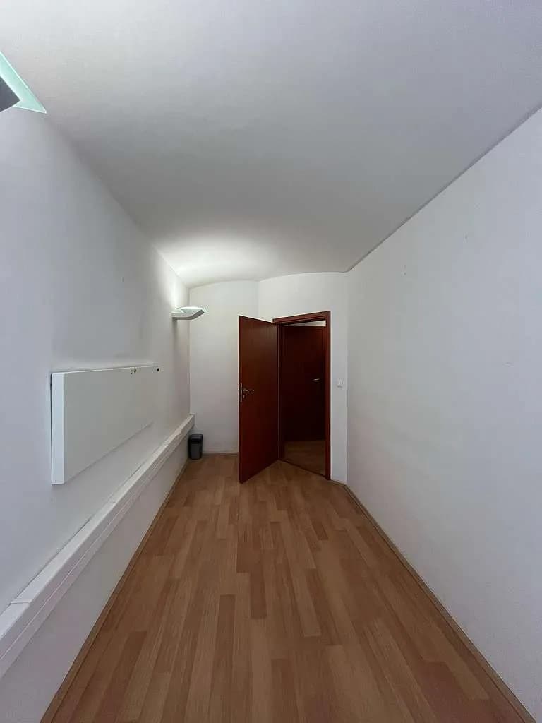 13-Zimmer-Immobilie mieten in Wien – 232 m², € 3.177 – Bild 8 von 60