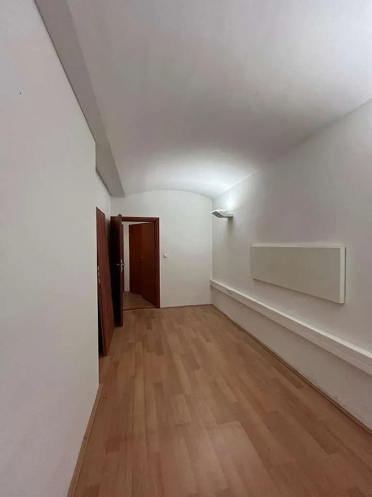 13-Zimmer-Immobilie mieten in Wien – 232 m², € 3.177 – Bild 11 von 60