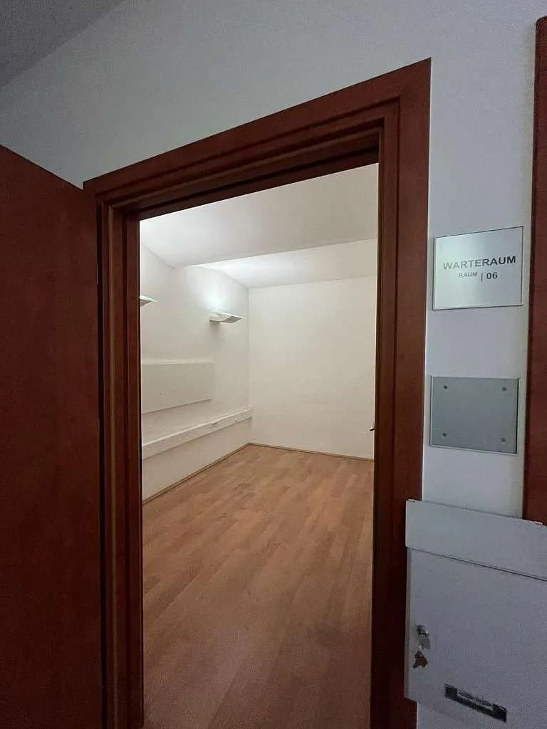 13-Zimmer-Immobilie mieten in Wien – 232 m², € 3.177 – Bild 24 von 60