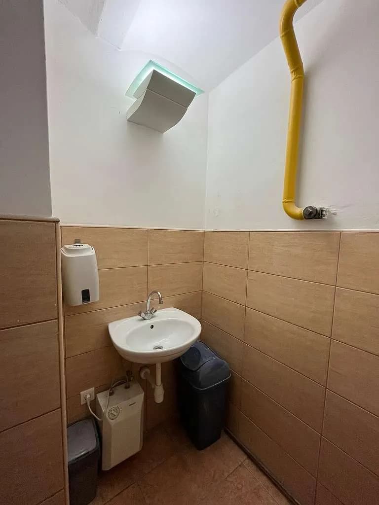 13-Zimmer-Immobilie mieten in Wien – 232 m², € 3.177 – Bild 31 von 60
