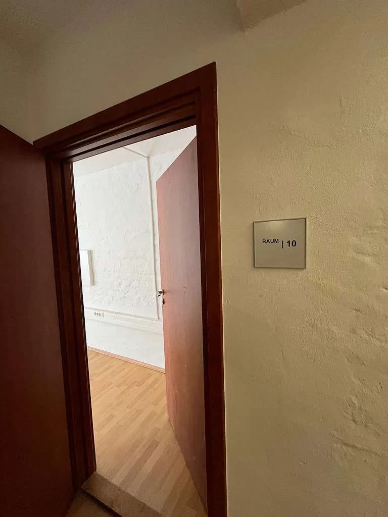 13-Zimmer-Immobilie mieten in Wien – 232 m², € 3.177 – Bild 52 von 60