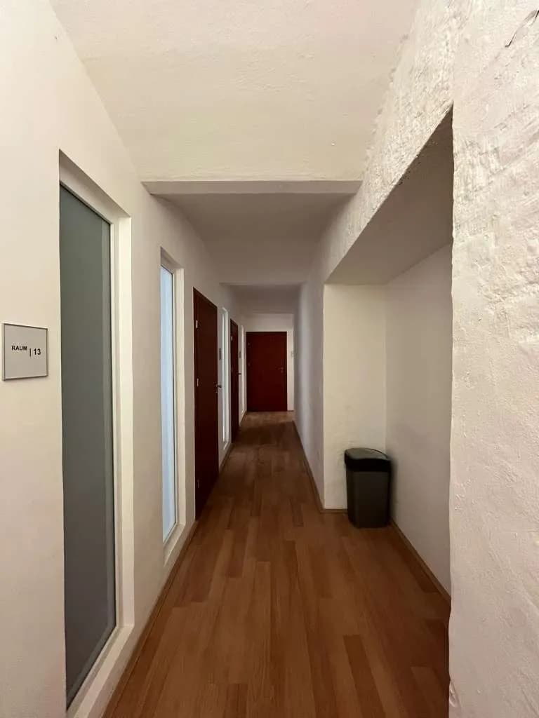 13-Zimmer-Immobilie mieten in Wien – 232 m², € 3.177 – Bild 59 von 60