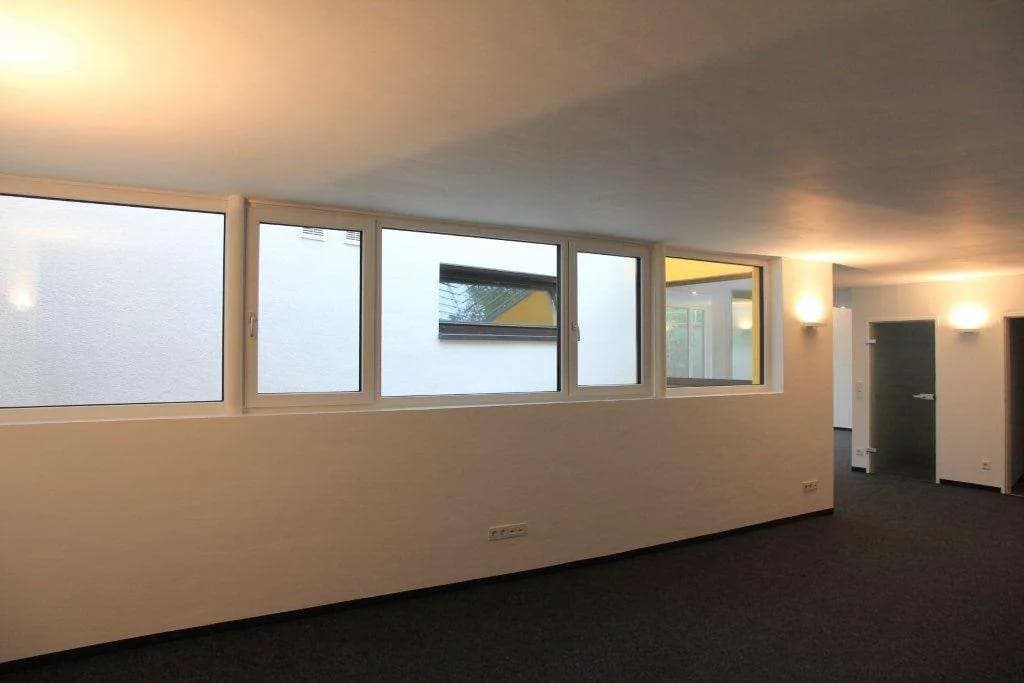 2-Zimmer-Gewerbeimmobilie mieten in Salzburg Stadt – 96 m², € 1.313 – Bild 3 von 9