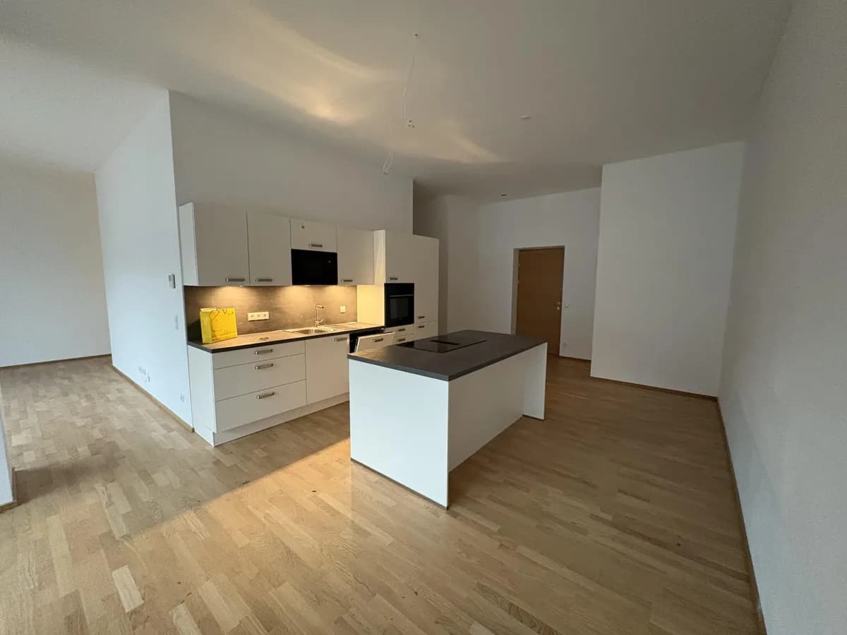 4-Zimmer-Wohnung mieten in Schwaz – 98 m², € 2.066 – Bild 2 von 12