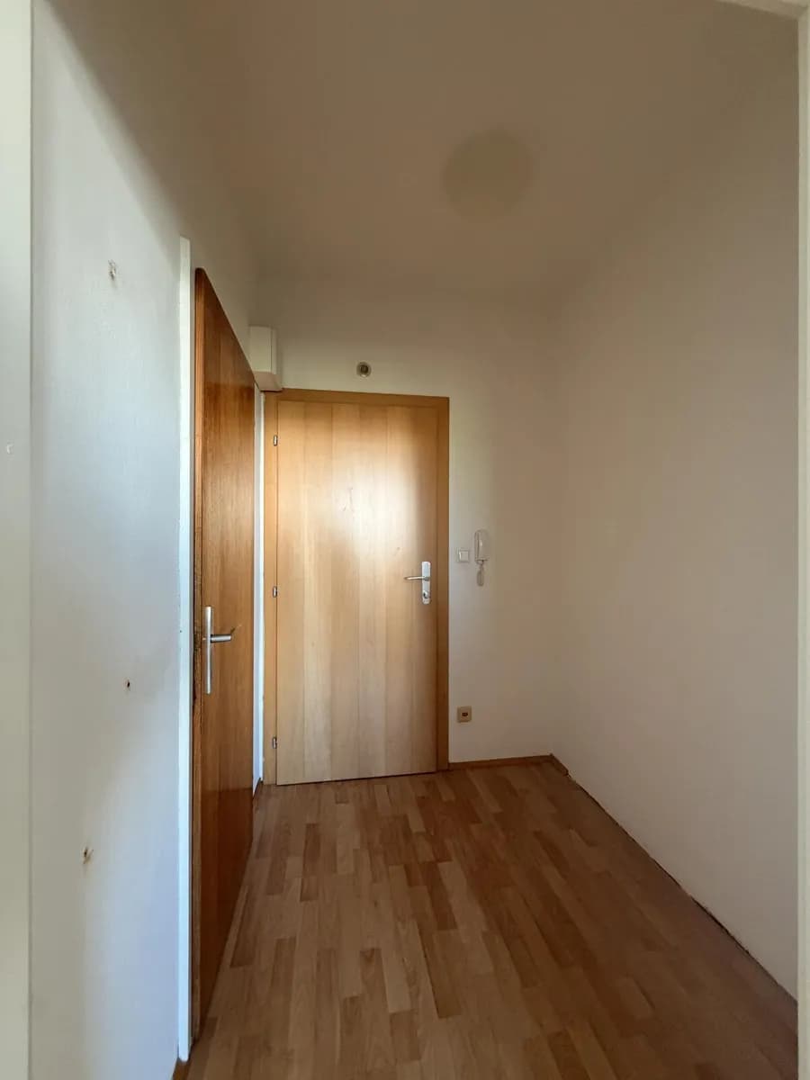 1-Zimmer-Wohnung mieten in Wels – 33 m², € 530 – Bild 6 von 7