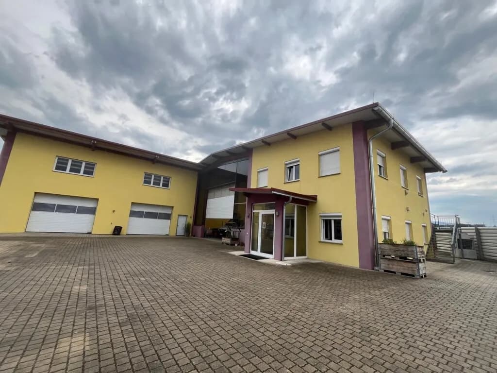 Gewerbeimmobilie mieten in Neunkirchen – € 5.920