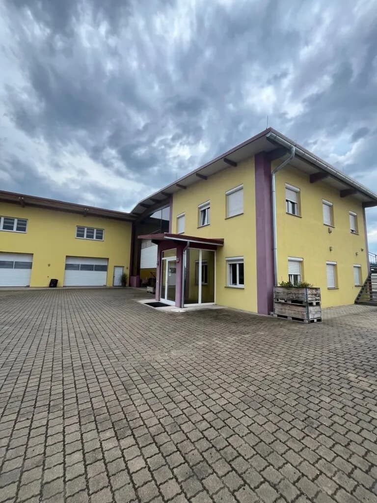 Gewerbeimmobilie mieten in Neunkirchen – € 5.920 – Bild 2 von 56