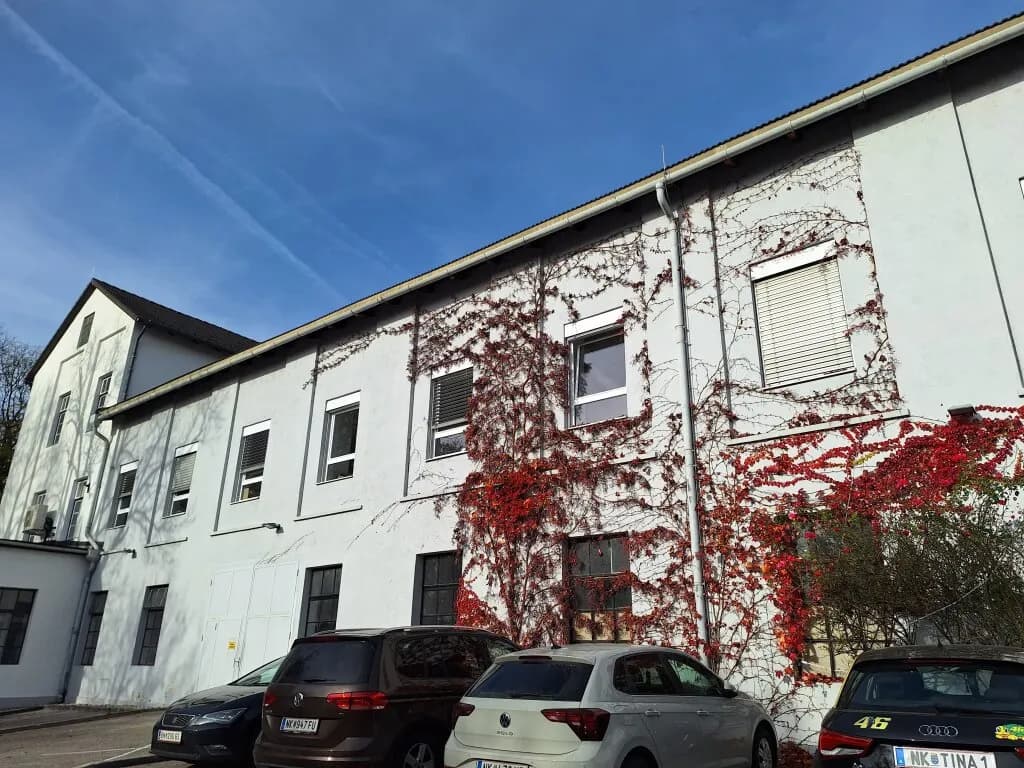 Gewerbeimmobilie mieten in Neunkirchen – 180 m², € 1.310 – Bild 2 von 14