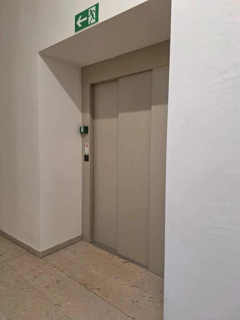 Gewerbeimmobilie mieten in Neunkirchen – 180 m², € 1.310 – Bild 13 von 14
