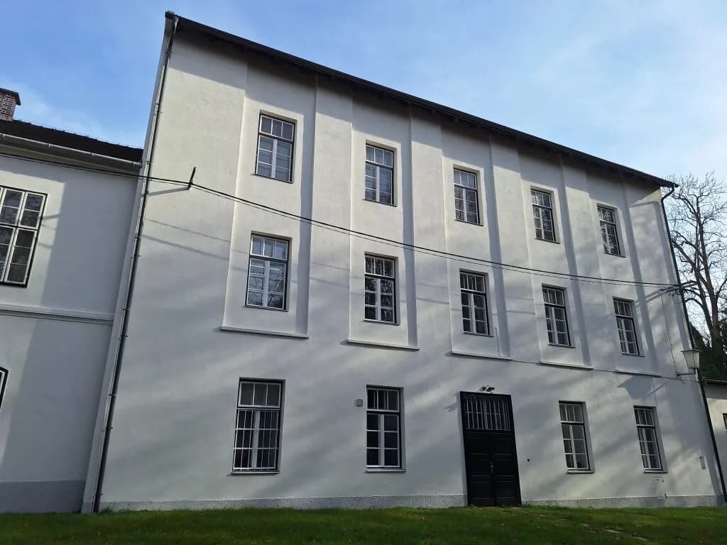 Gewerbeimmobilie mieten in Neunkirchen – 180 m², € 1.310 – Bild 14 von 14