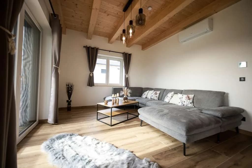 5-Zimmer-Haus mieten in Jennersdorf – 160 m², € 2.280 – Bild 10 von 34