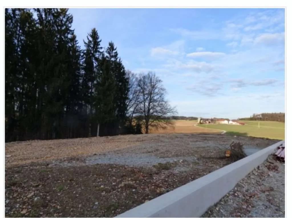 Grundstück kaufen in Braunau am Inn – 758 m², € 149.000 – Bild 1 von 4