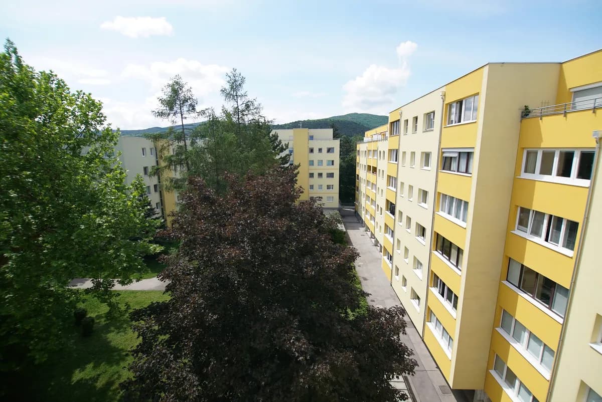 2-Zimmer-Wohnung mieten in Baden – 54 m², € 895