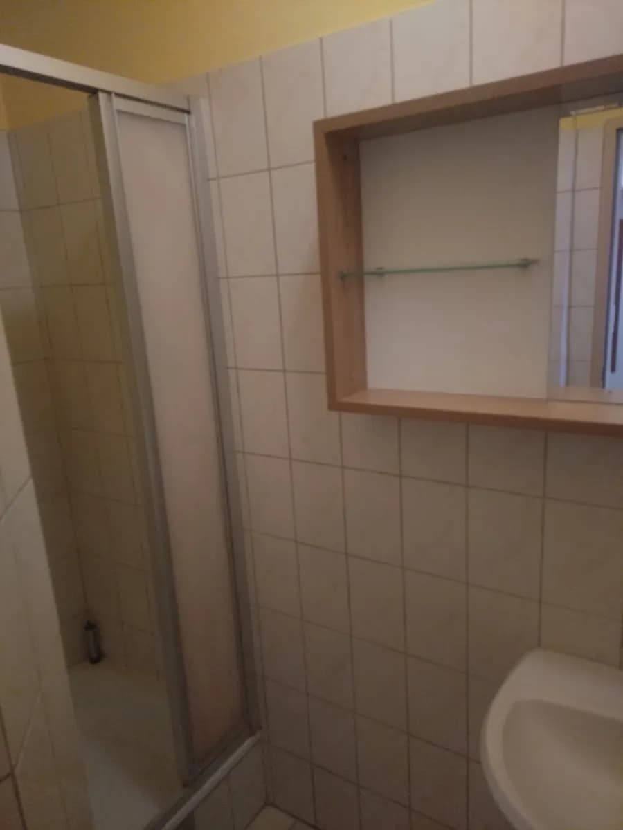1-Zimmer-Wohnung mieten in Linz – 40 m², € 450 – Bild 3 von 8