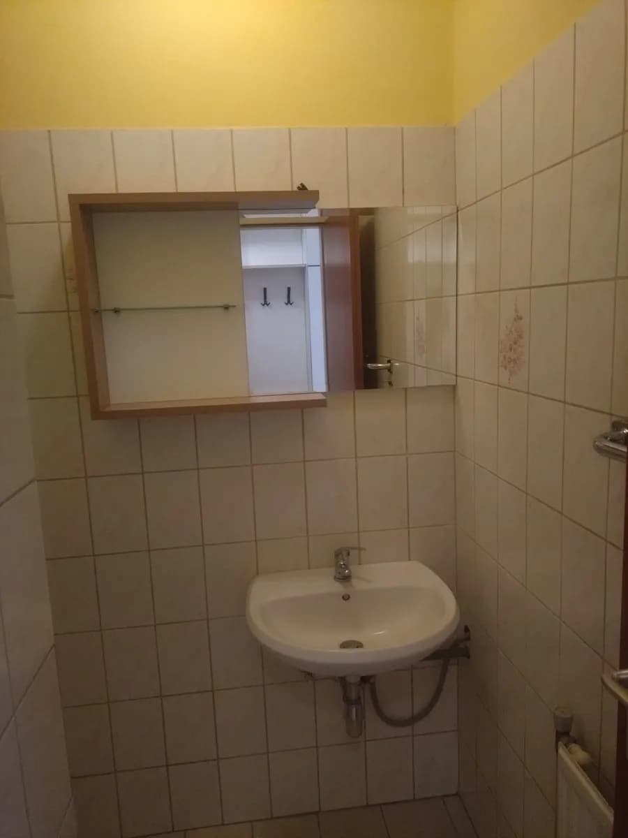 1-Zimmer-Wohnung mieten in Linz – 40 m², € 450 – Bild 4 von 8
