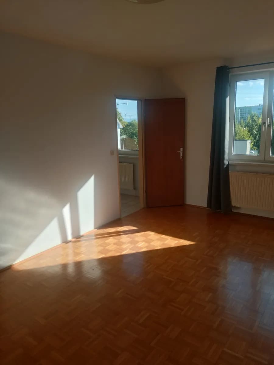 1-Zimmer-Wohnung mieten in Linz – 40 m², € 450 – Bild 6 von 8