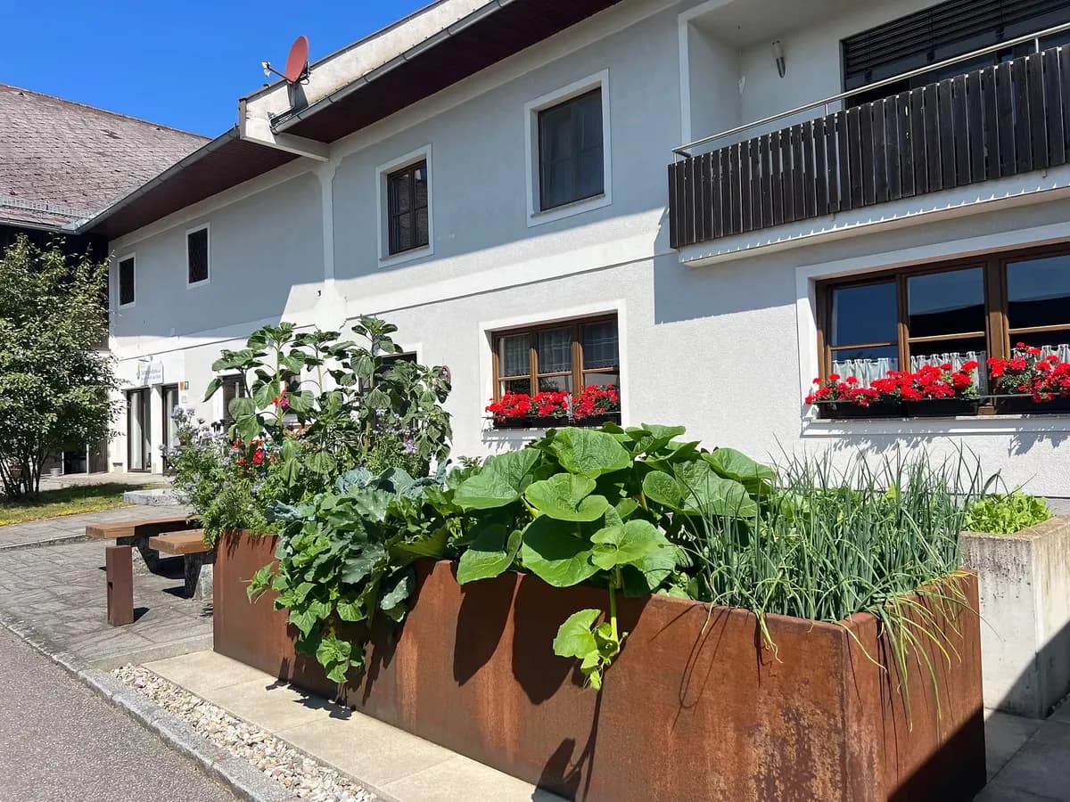 5-Zimmer-Wohnung mieten in Rohrbach – 135 m², € 990 – Bild 1 von 16
