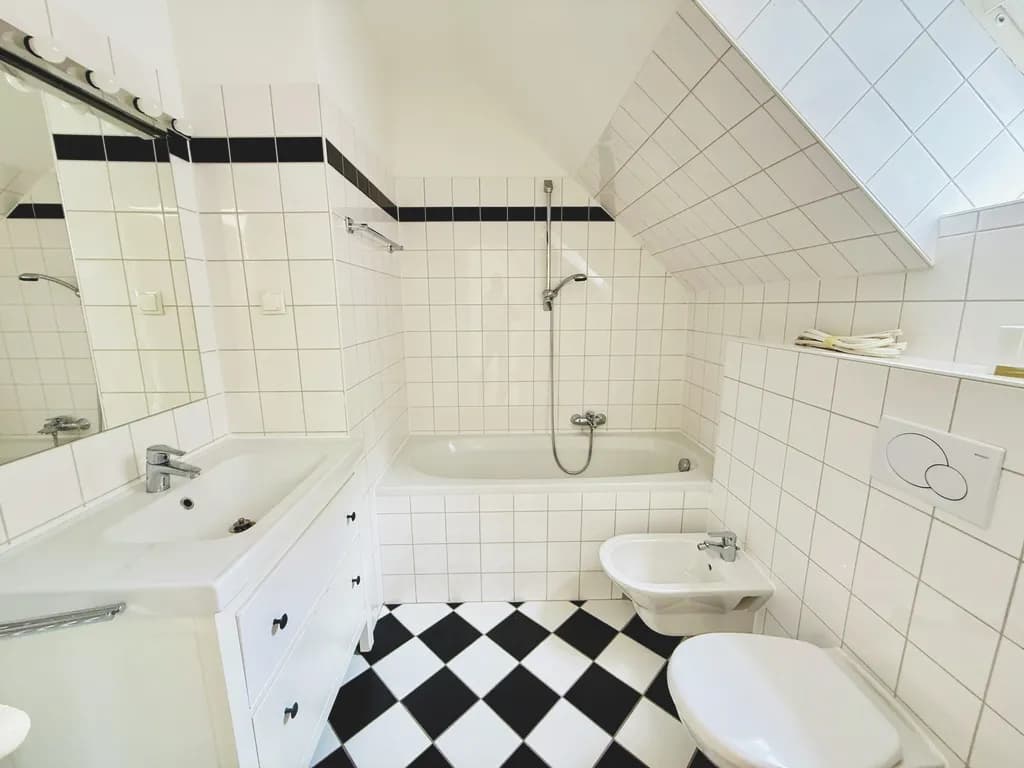7-Zimmer-Wohnung mieten in Wien – 219 m², € 2.872 – Bild 10 von 19