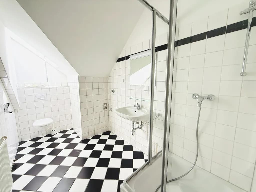 7-Zimmer-Wohnung mieten in Wien – 219 m², € 2.872 – Bild 11 von 19