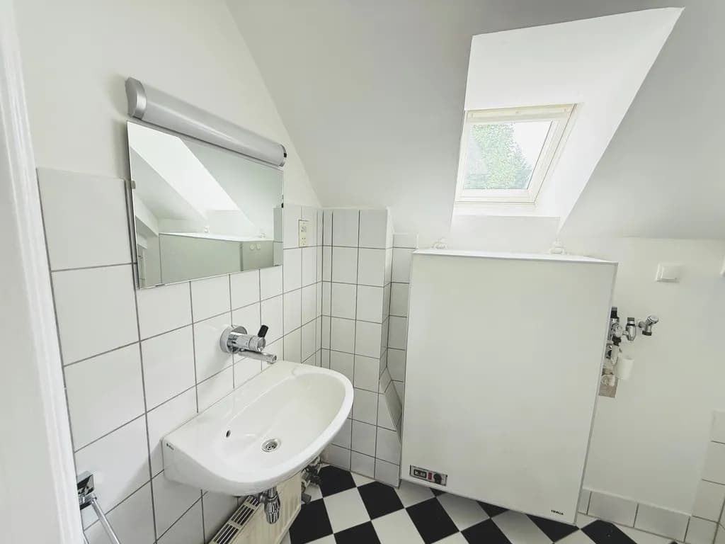 7-Zimmer-Wohnung mieten in Wien – 219 m², € 2.872 – Bild 12 von 19