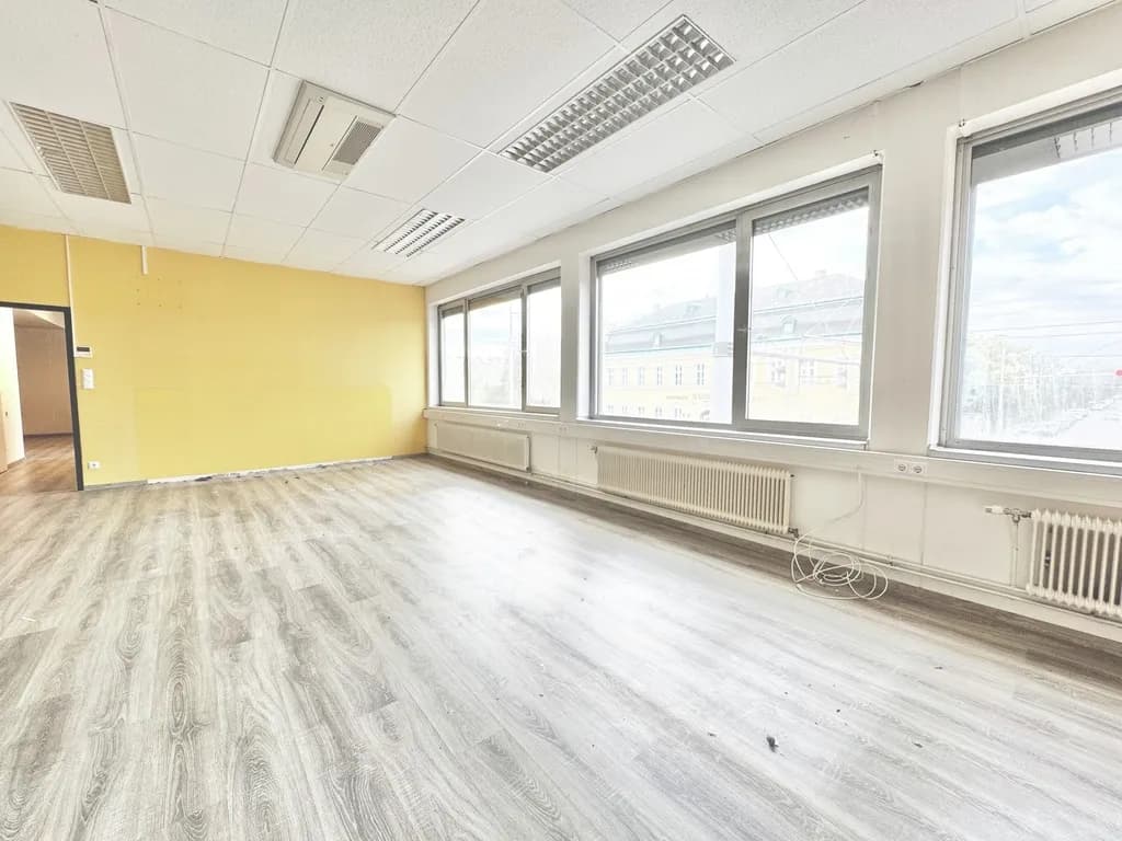 5-Zimmer-Gewerbeimmobilie mieten in Wien – 179 m², € 1.745