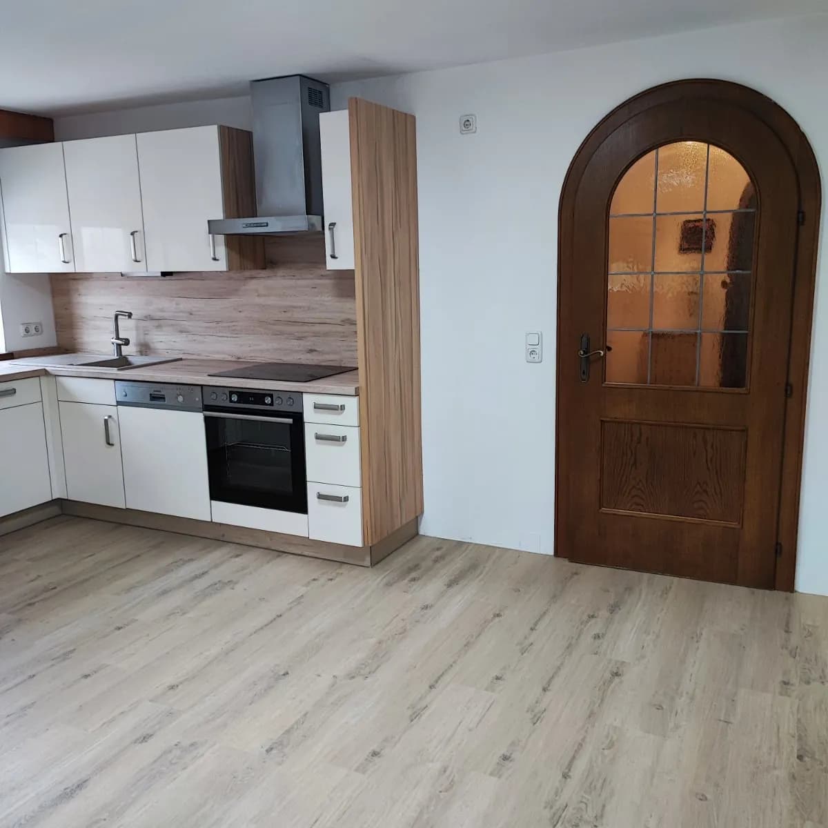 2-Zimmer-Wohnung mieten in Vöcklabruck – 72 m², € 1.000 – Bild 2 von 10
