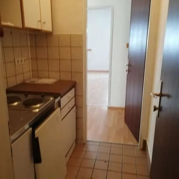 2-Zimmer-Gewerbeimmobilie mieten in Wiener Neustadt – 78 m², € 811 – Bild 3 von 6