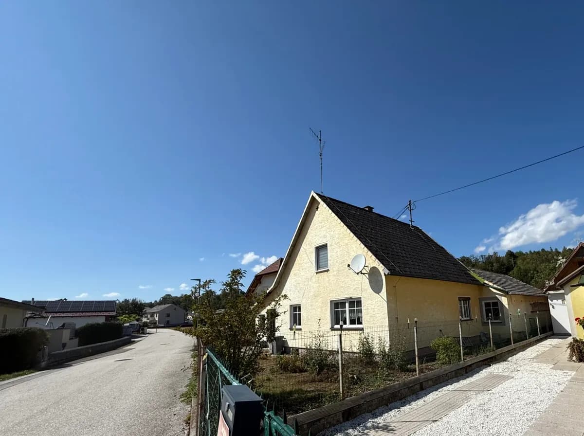 5-Zimmer-Haus kaufen in Steyr-Land – 173 m², € 320.000 – Bild 1 von 9