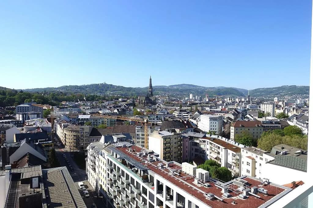 2-Zimmer-Wohnung mieten in Linz – 53 m², € 1.690 – Bild 1 von 23