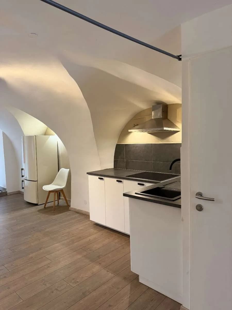 1-Zimmer-Gewerbeimmobilie mieten in Eisenstadt – 65 m², € 890 – Bild 2 von 11