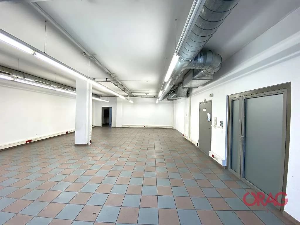 Gewerbeimmobilie mieten in Linz – 226 m², € 3.200 – Bild 4 von 12