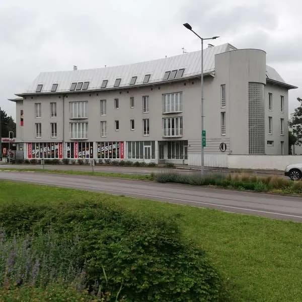 5-Zimmer-Gewerbeimmobilie mieten in Wiener Neustadt – 117 m², € 1.194 – Bild 1 von 10