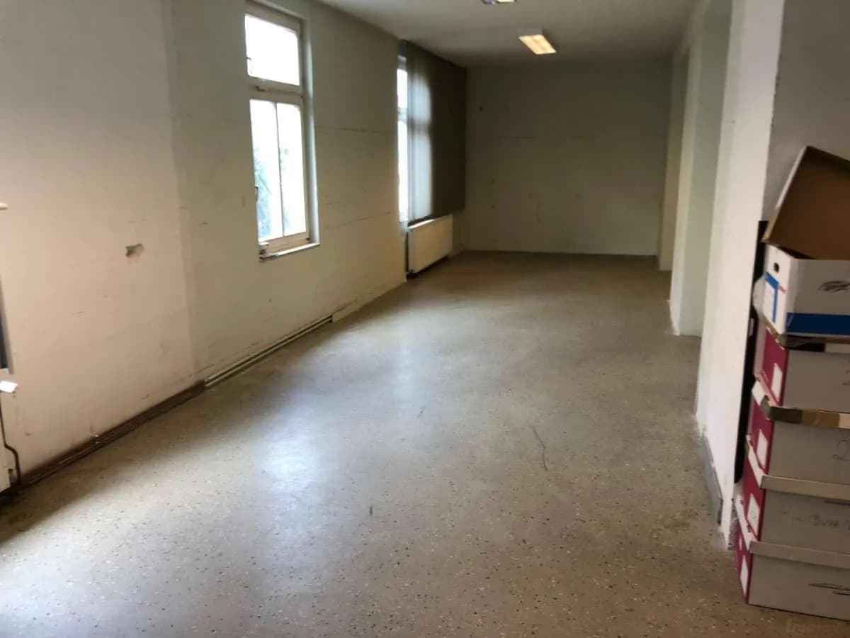 10-Zimmer-Gewerbeimmobilie mieten in Wien – 325 m², € 4.990 – Bild 20 von 22