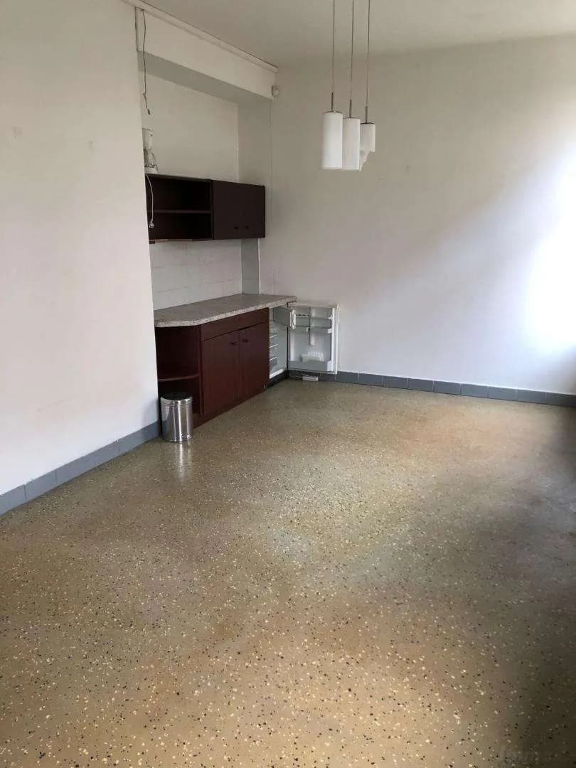 10-Zimmer-Gewerbeimmobilie mieten in Wien – 325 m², € 4.990 – Bild 21 von 22