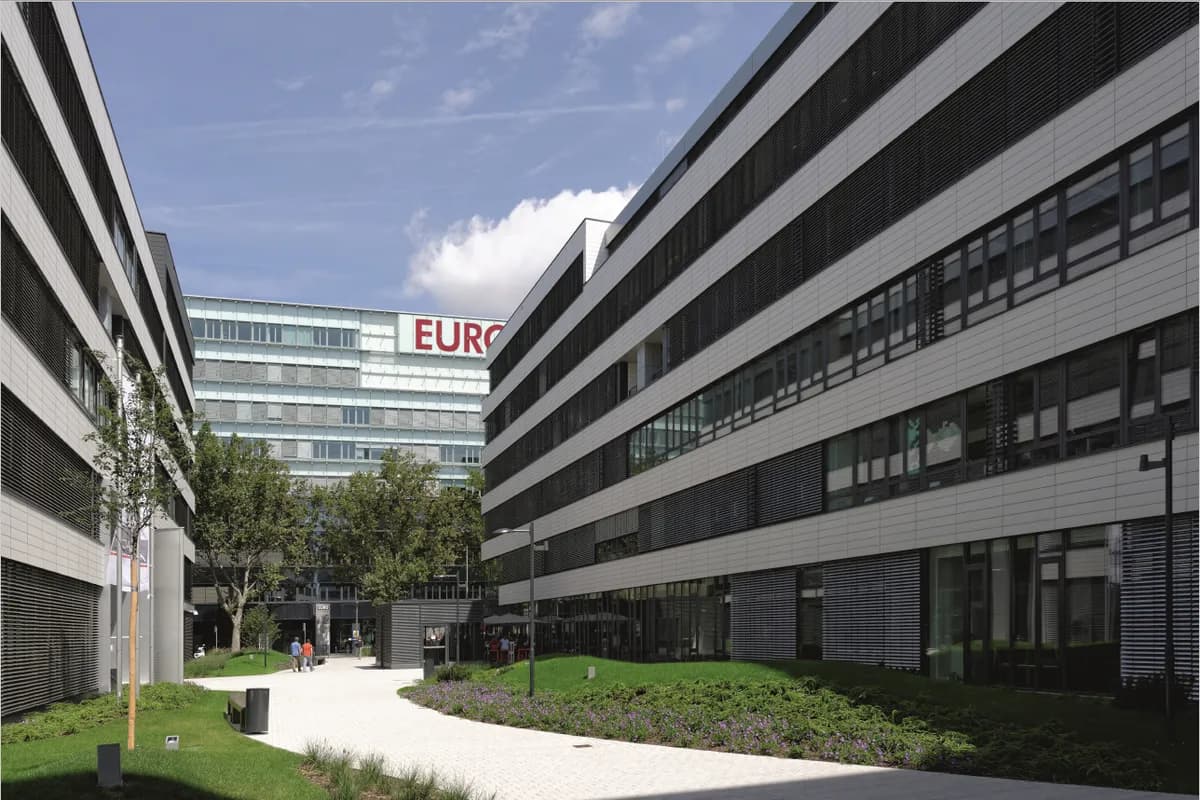 Gewerbeimmobilie mieten in Wien – 880 m² – Bild 1 von 12
