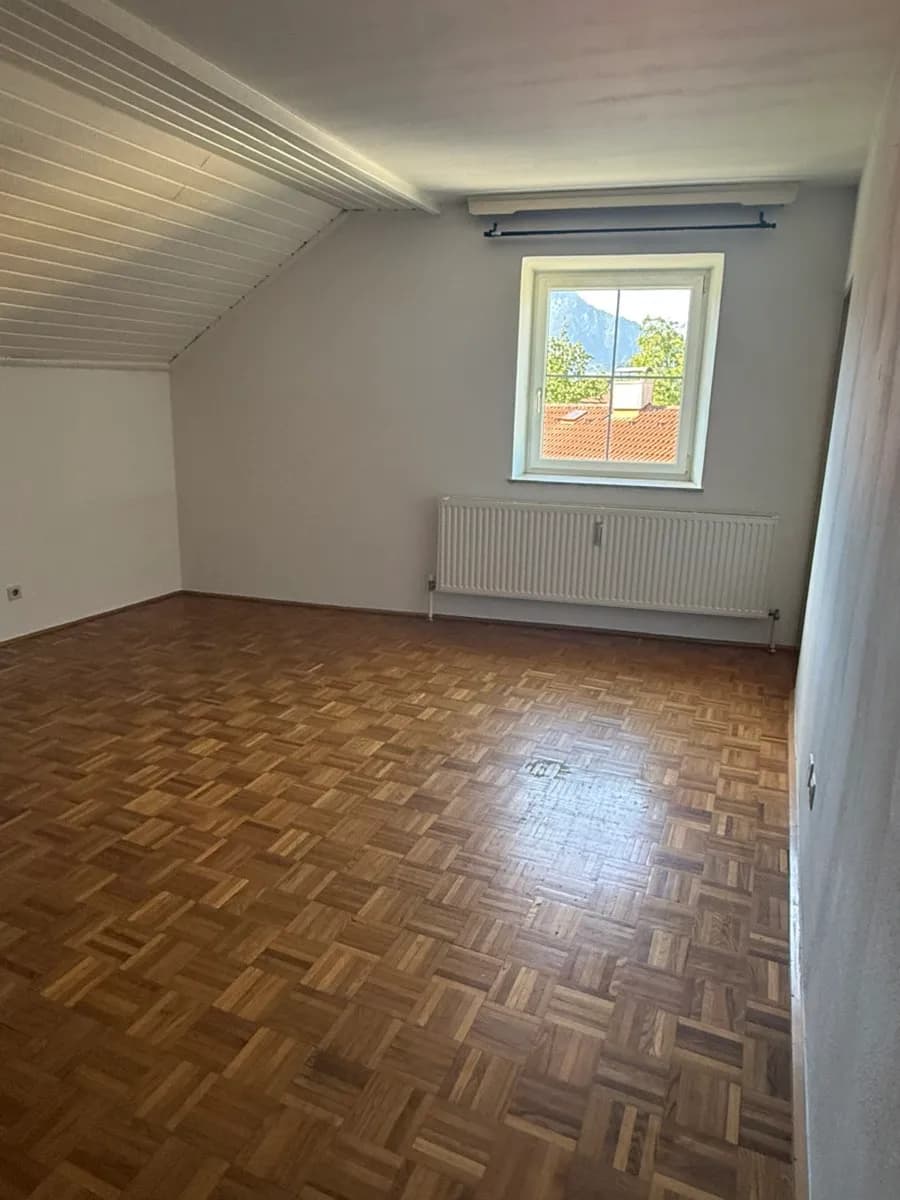 1-Zimmer-Wohnung mieten in Hallein – 33 m², € 560 – Bild 2 von 5