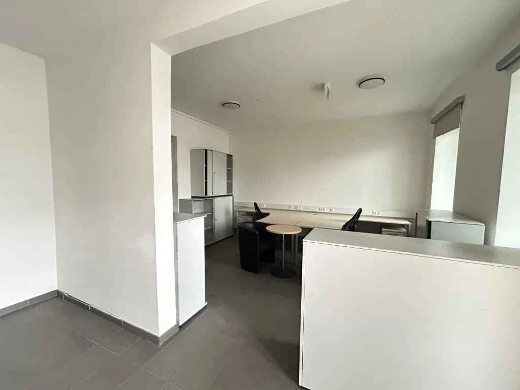 1-Zimmer-Gewerbeimmobilie mieten in Wien – 47 m², € 665 – Bild 2 von 12