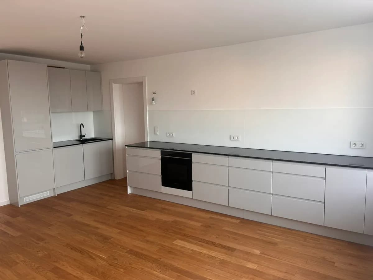 4-Zimmer-Wohnung mieten in Wien – 86 m², € 1.599 – Bild 1 von 11