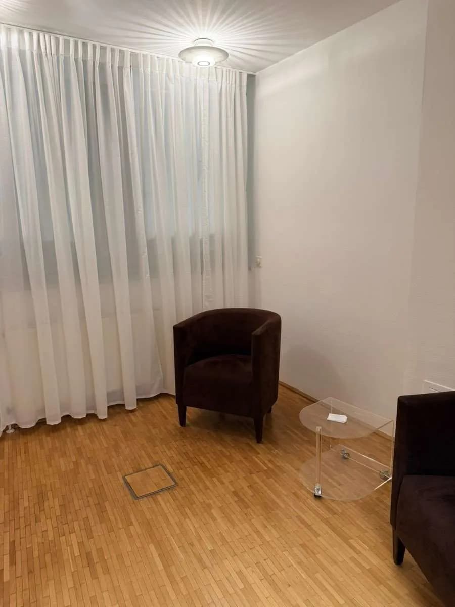 3-Zimmer-Gewerbeimmobilie mieten in Salzburg Stadt – 80 m², € 900 – Bild 2 von 5