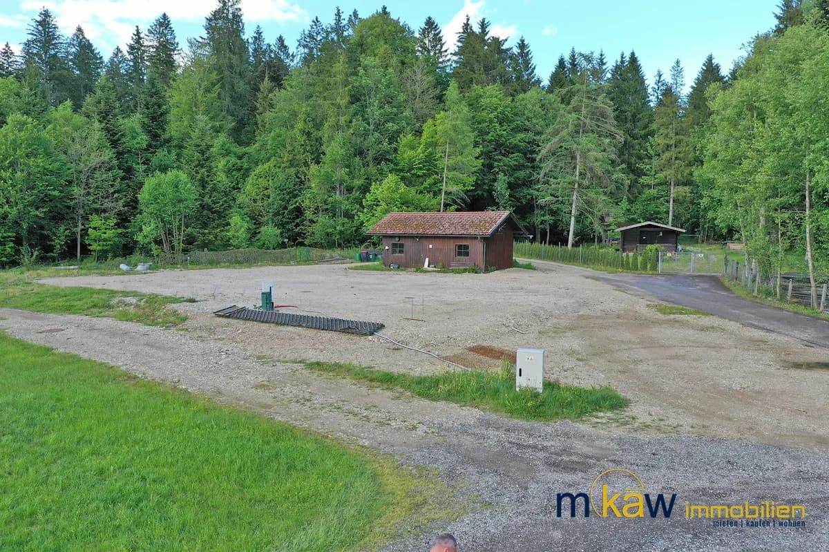 Grundstück kaufen in Vöcklabruck – 1 420 m²