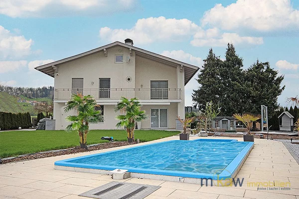 Haus kaufen in Vöcklabruck – 240 m² – Bild 1 von 10