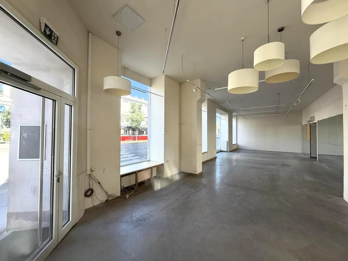 Gewerbeimmobilie mieten in Wien – 719 m², € 5.394 – Bild 2 von 45